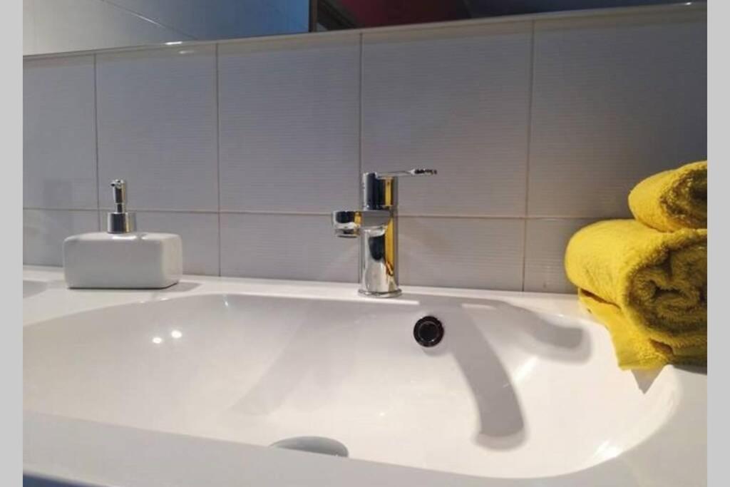 Big Relax Apartment With Swimming Pool And A Peaceful Garden In A Private Villa Sestu Kültér fotó